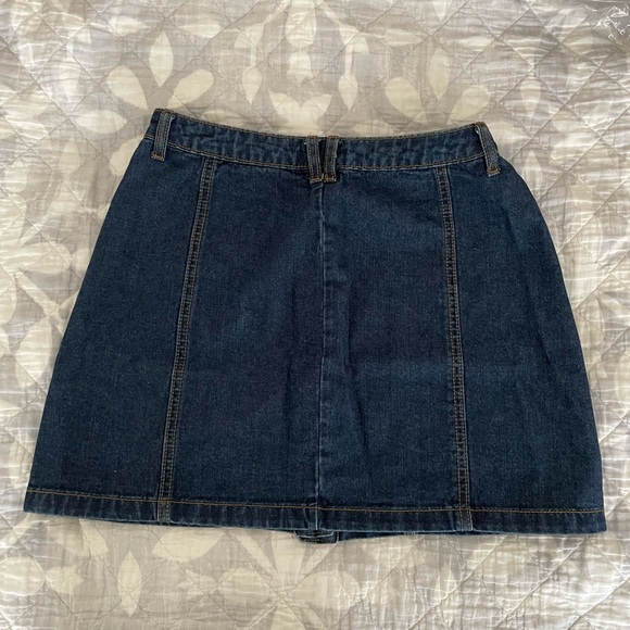 Skirt from Stradivarius (European brand). Bought in Europe. - Picture 2 of 2